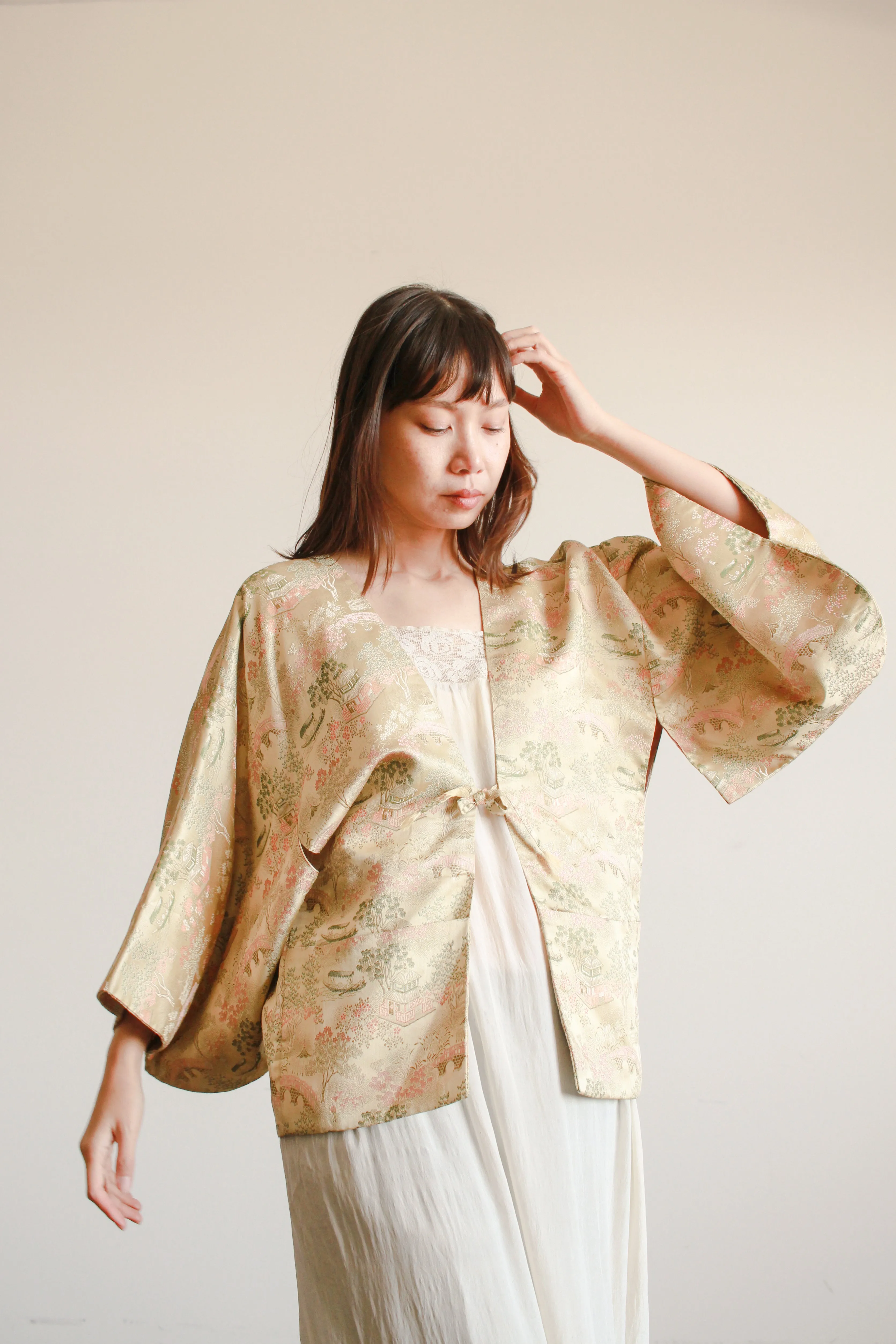 1940s Gold Silk Chinoiserie Print Jacket