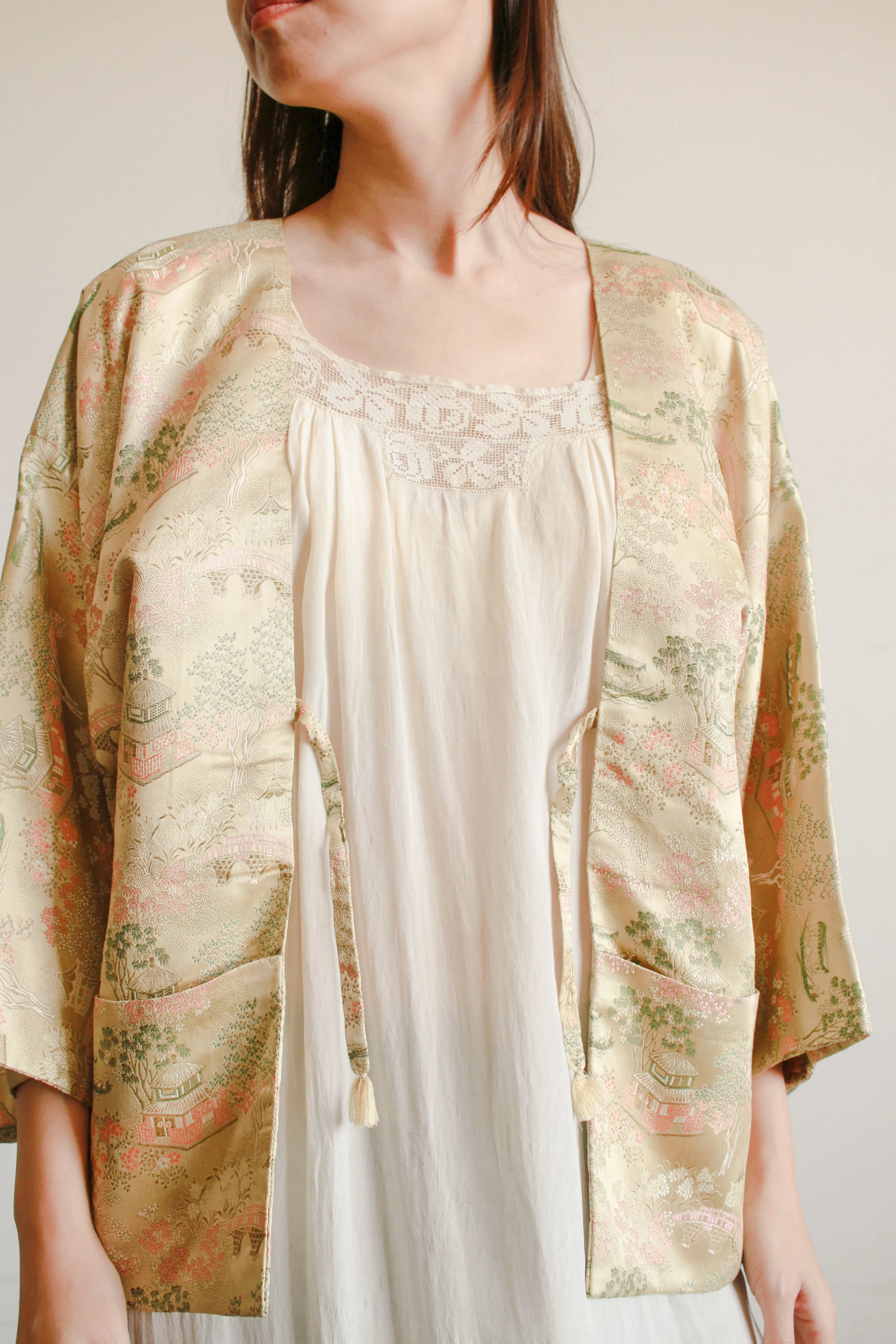 1940s Gold Silk Chinoiserie Print Jacket
