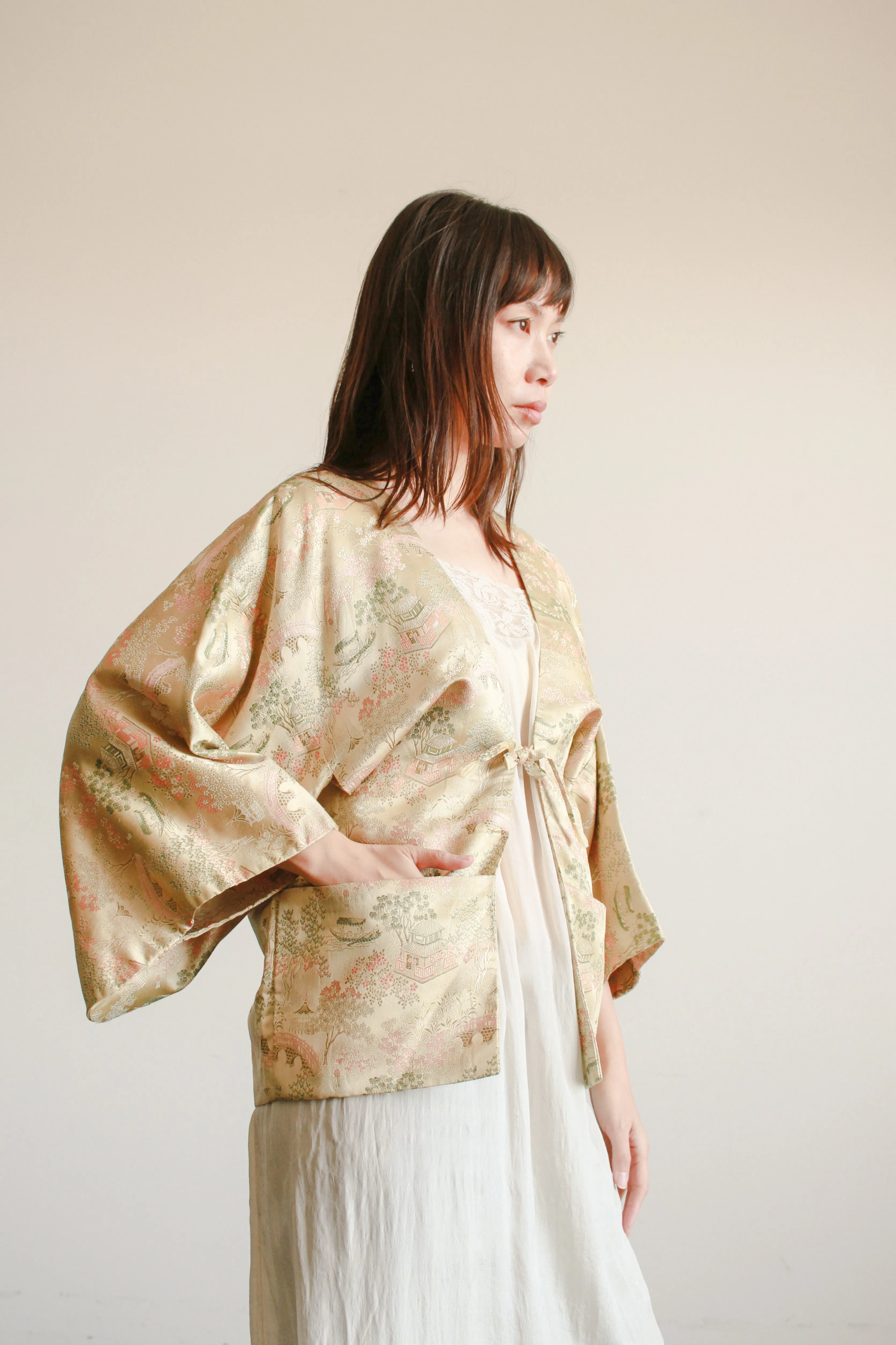 1940s Gold Silk Chinoiserie Print Jacket