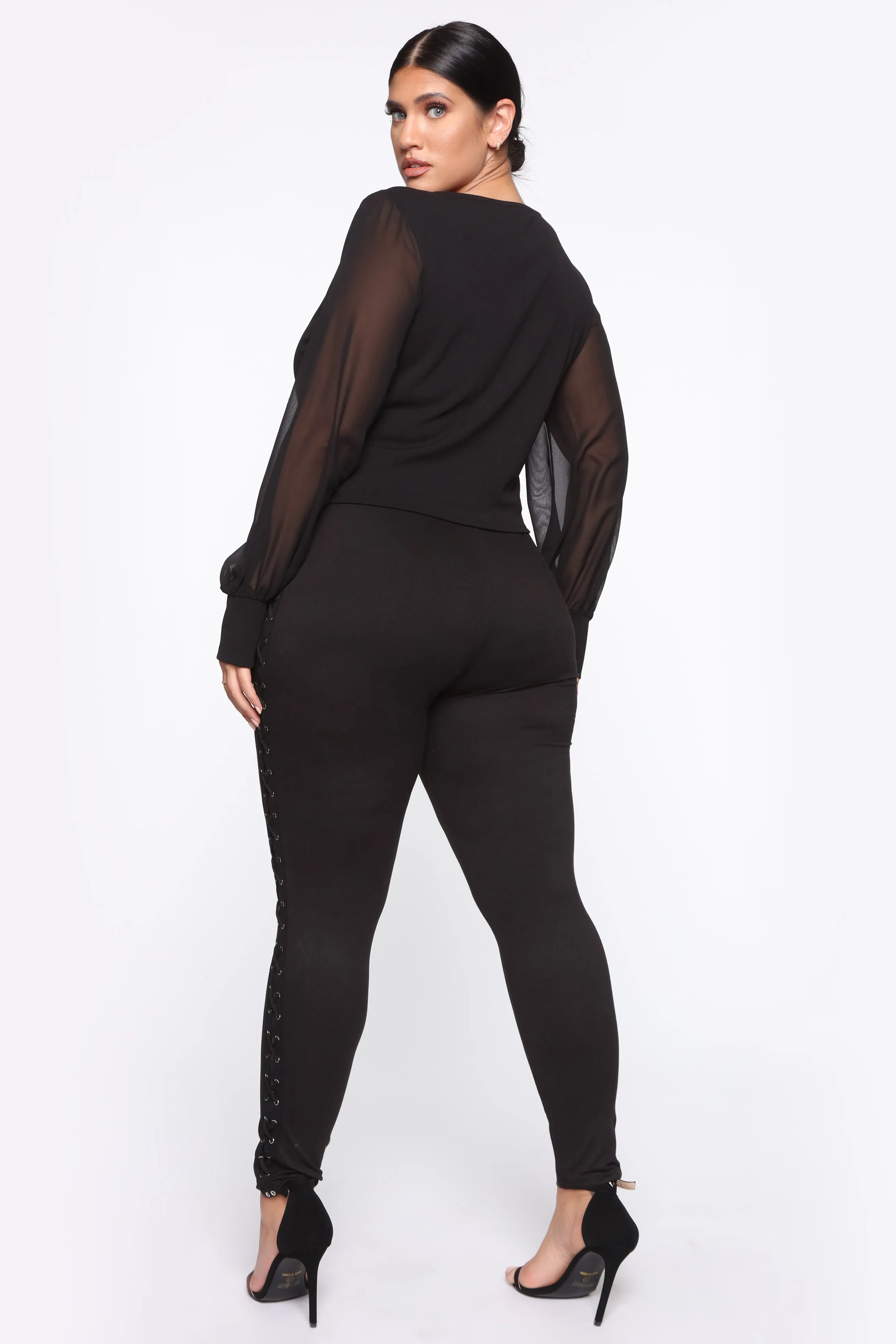 Acing This Lace Up Legging - Black