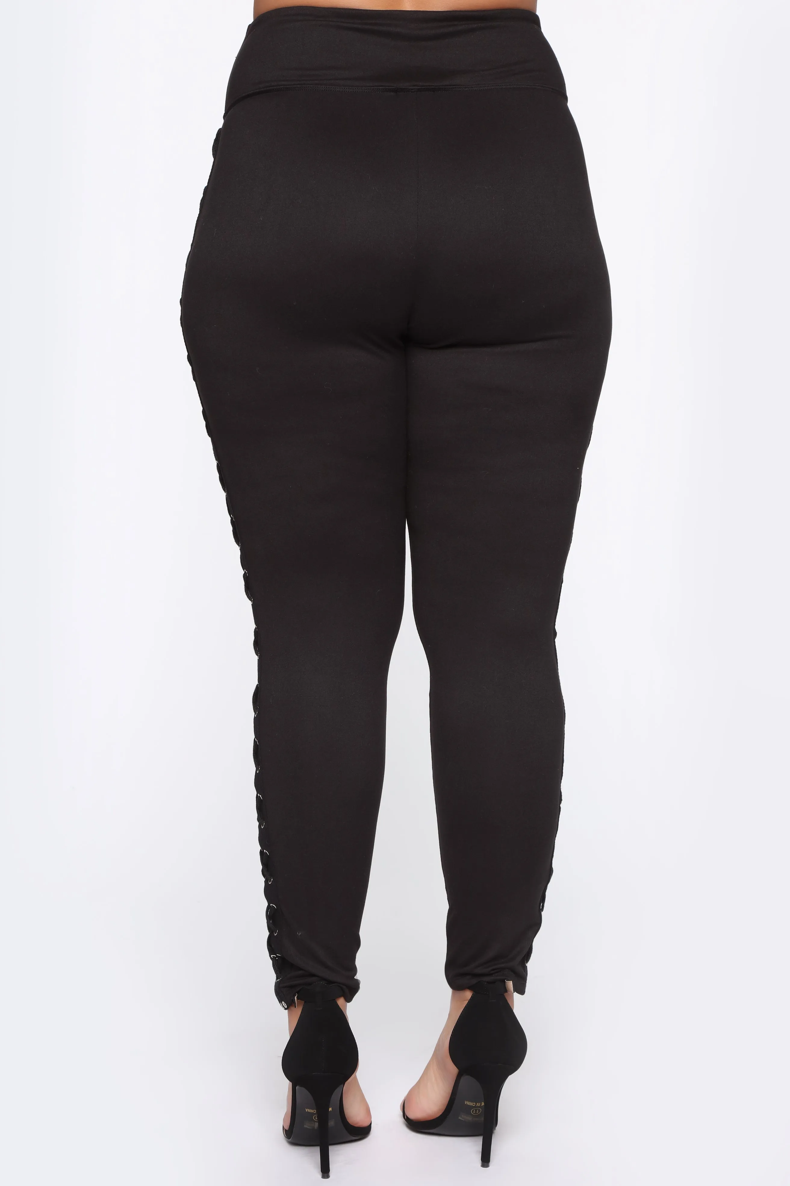 Acing This Lace Up Legging - Black