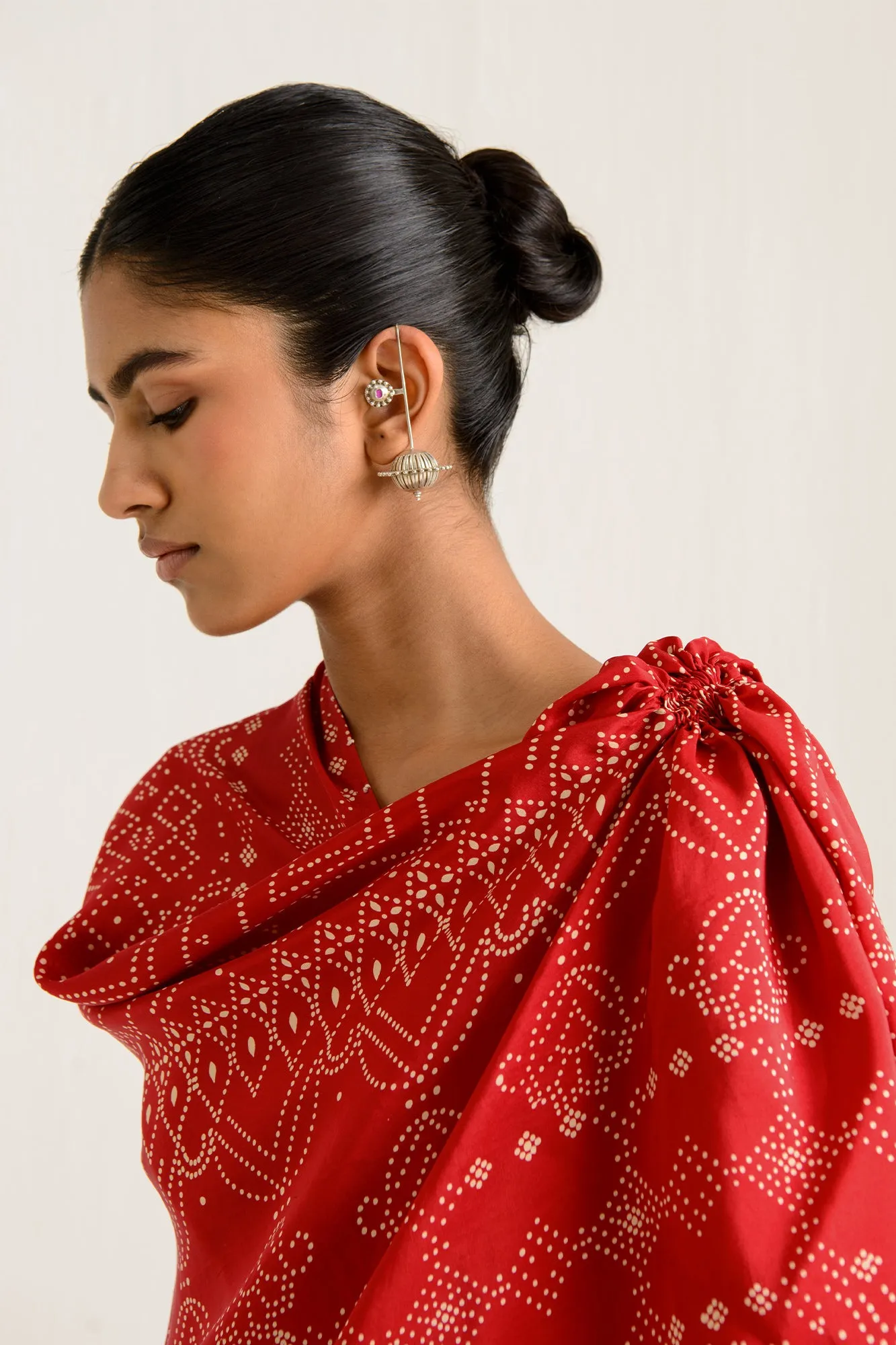 VEDHLA-CAPE SET